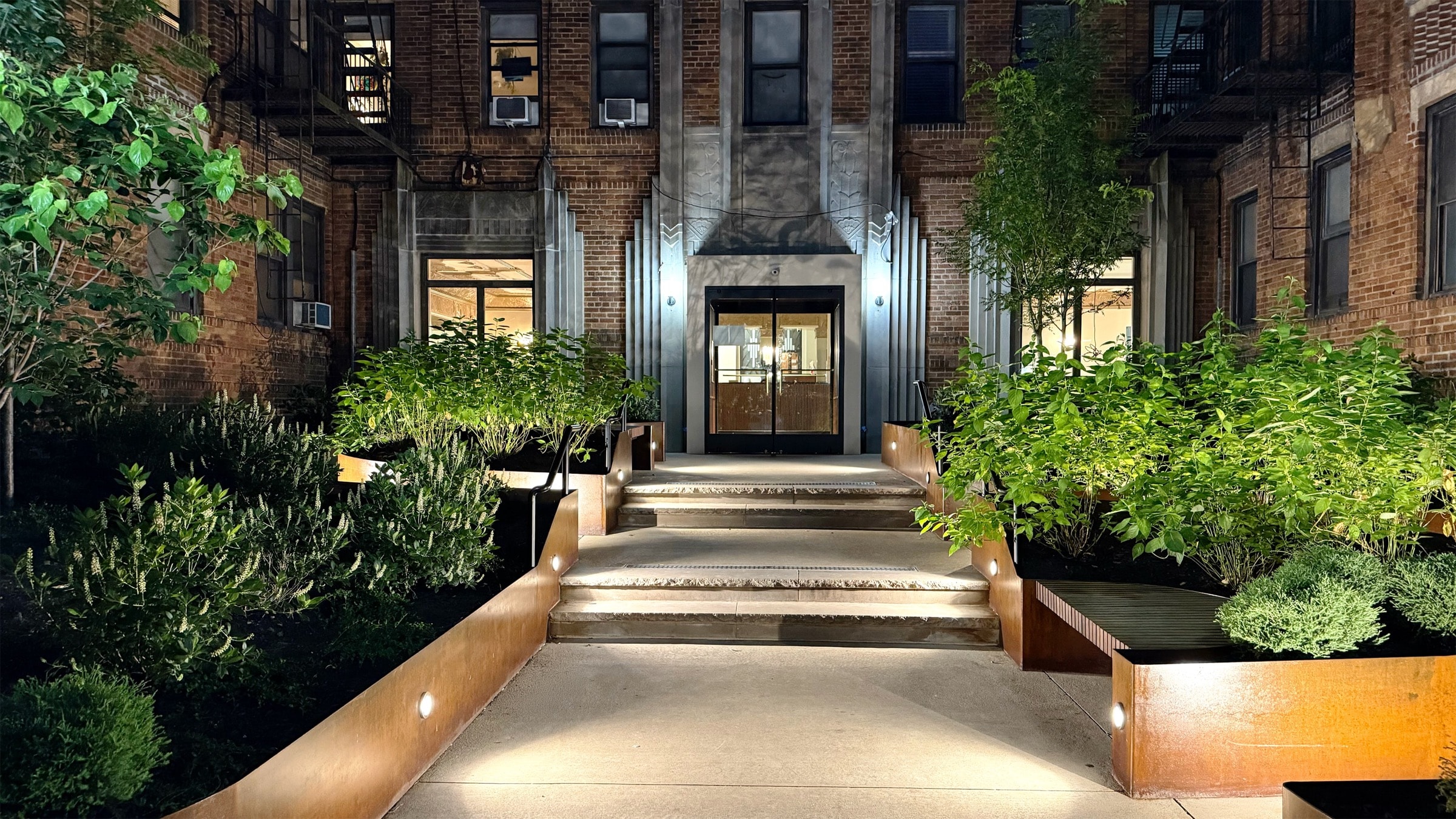 570 Westminster Courtyard